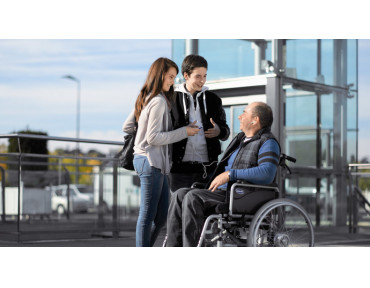 What to choose: a wheelchair or a walker?