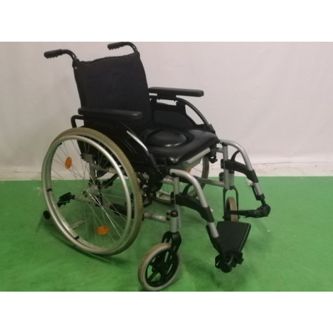 Купить Инвалидная коляска с туалетом Breezy, сиденье 45 см (45-64-MEY-SKL). Изображение №1