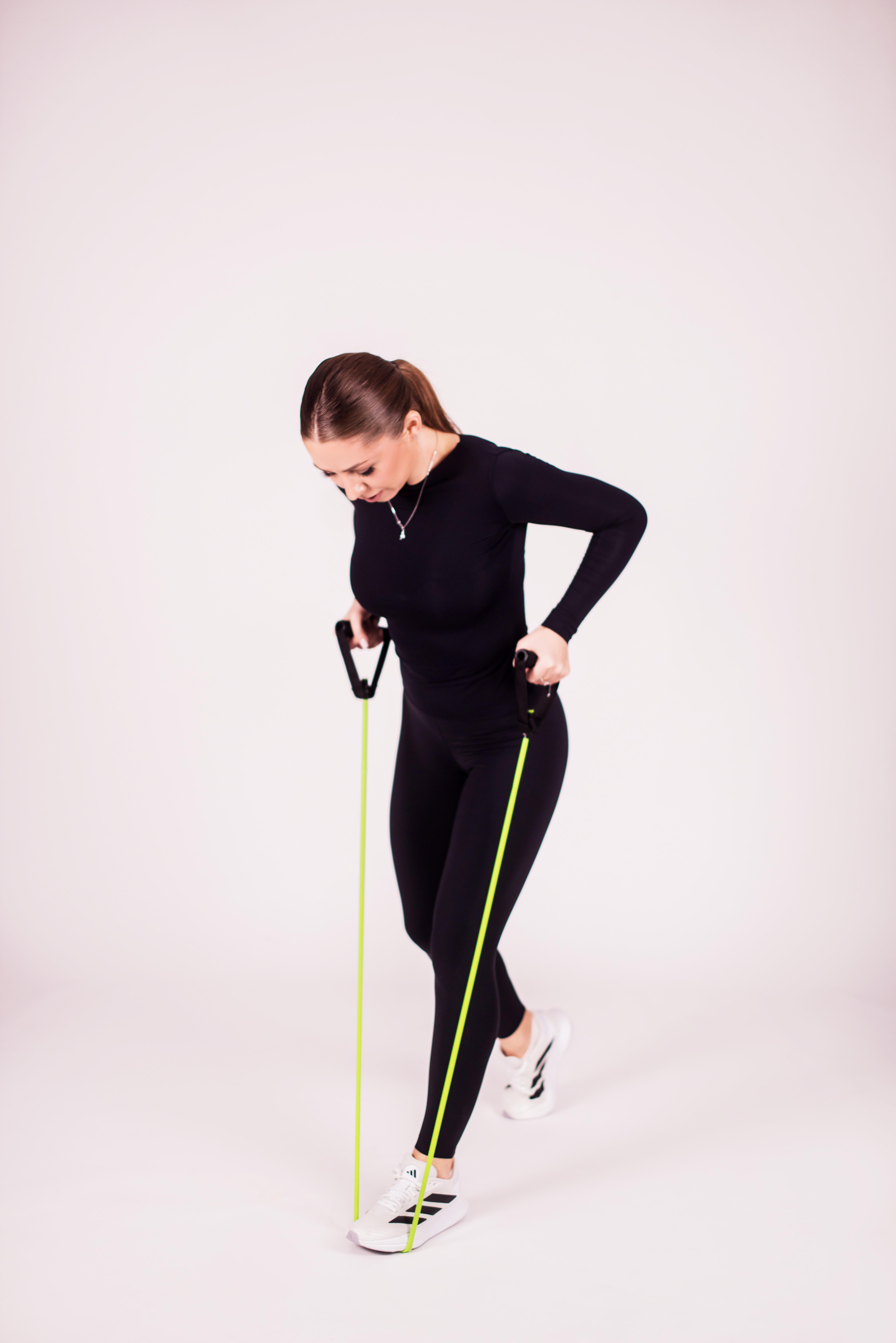 Еспандер трубчастий з ручками, рівень опору 1 MaxIQ-MD1306 (MaxIQ-MD1306-1)